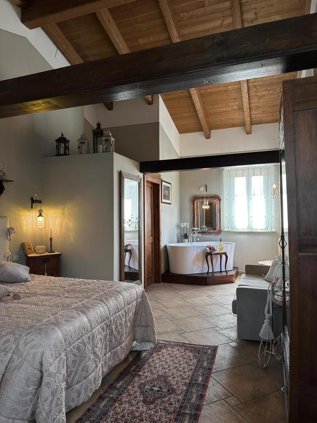 Antico Casale Bed & Breakfast